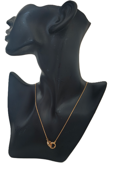 Anti tarnish golden coloured chain with interlocking stone studded band rings pendant
