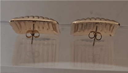 Anti tarnish golden coloured square cocktail stud (style 001)